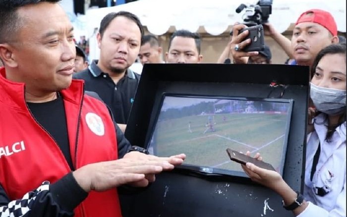 Resmi, Liga Sepakbola Indonesia Gunakan Sistem VAR